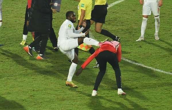 كاسونجو يعتدي على بادجي