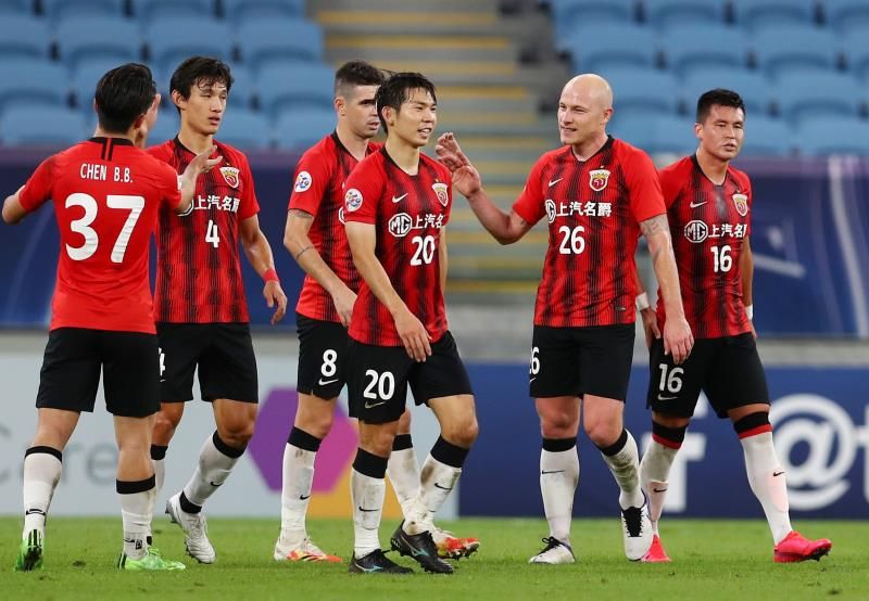 لاعبو شنجهاي 