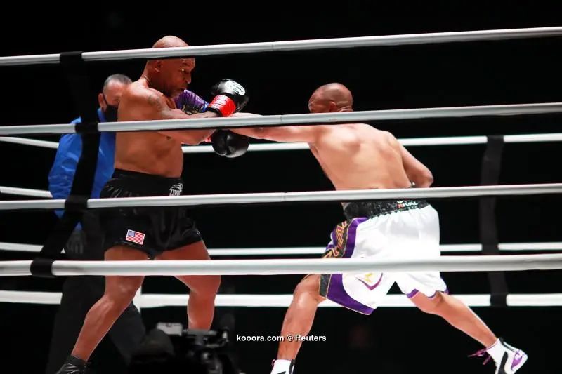 ?i=reuters%2f2020-11-29%2f2020-11-29t062448z_1615524008_mt1usatoday15246704_rtrmadp_3_boxing-tyson-vs-roy-jones-jr_reuters