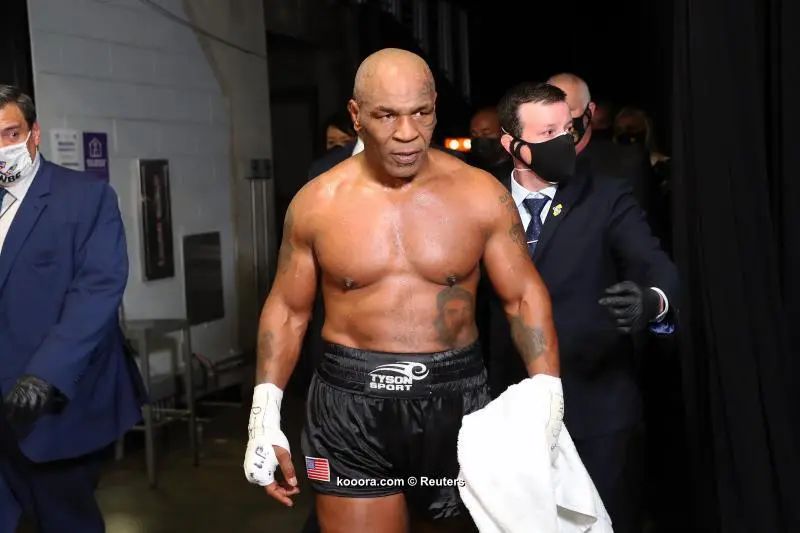 ?i=reuters%2f2020-11-29%2f2020-11-29t062718z_1000402964_mt1usatoday15246716_rtrmadp_3_boxing-tyson-vs-roy-jones-jr_reuters