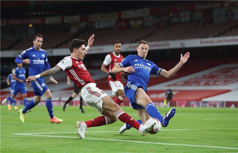 جوني إيفانز