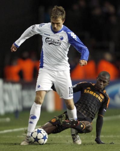 2011-02-222011-02-22t222141z_01_swt17_rtridsp_3_soccer-champions_reuters