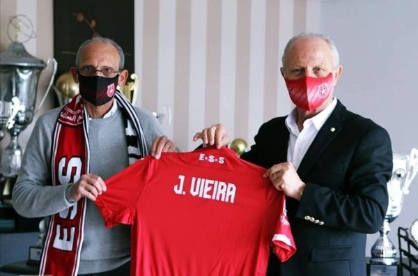 فييرا مع رئيس النجم