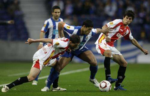 2011-02-232011-02-23t183359z_01_mvi10_rtridsp_3_soccer-europa_reuters