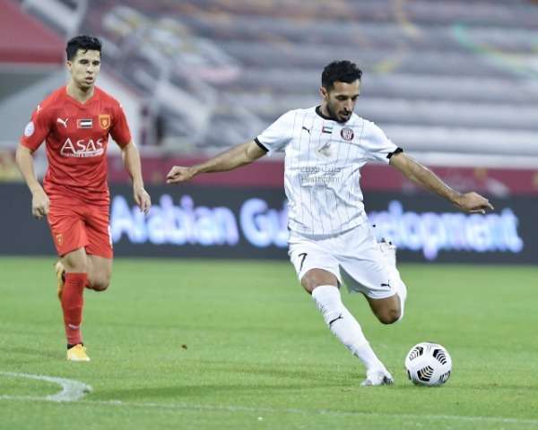 من مباراة الجزيرة والفجيرة