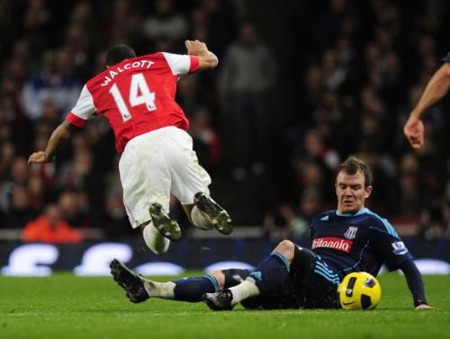 2011-02-232011-02-23t215931z_01_kfd06_rtridsp_3_soccer-england_reuters