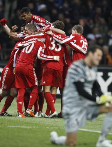 2011-02-232011-02-23t221742z_01_mxr07_rtridsp_3_soccer-champions_reuters