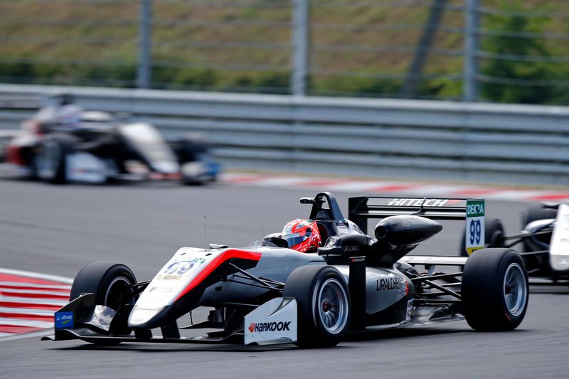 نيكيتا مازيبين