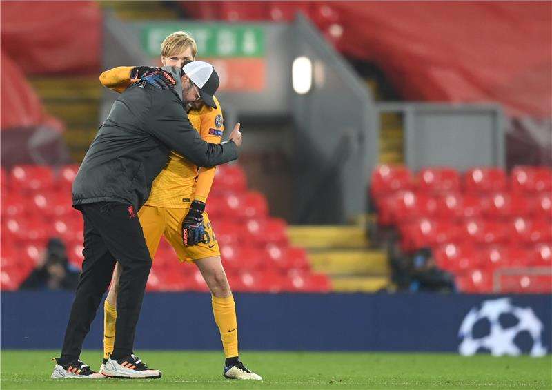 كلوب يعانق كيليهير