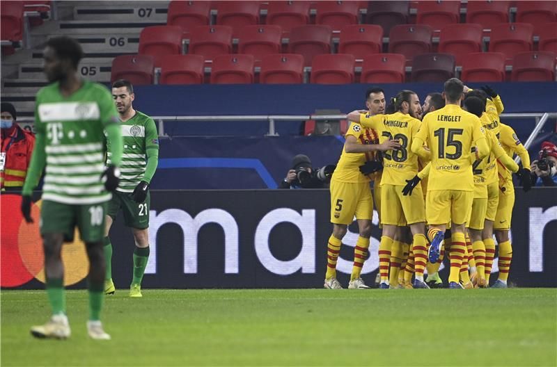 فرحة لاعبي برشلونة