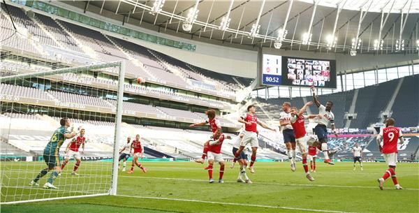  توتنهام وآرسنال 