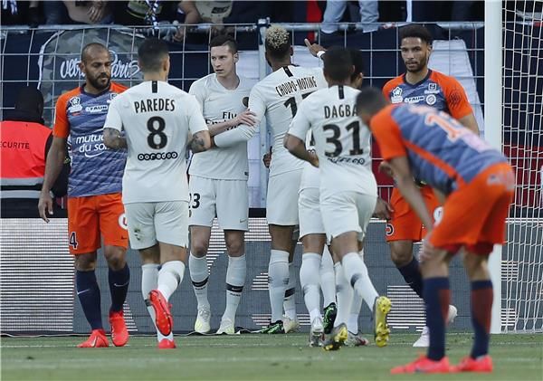 لاعبو  باريس سان جيرمان