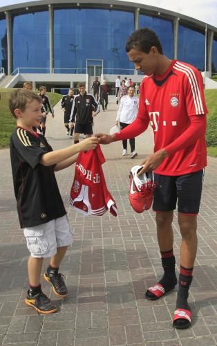 لويس جوستافو 