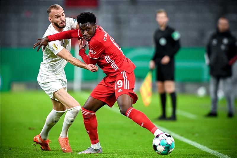  ألفونسو ديفيز