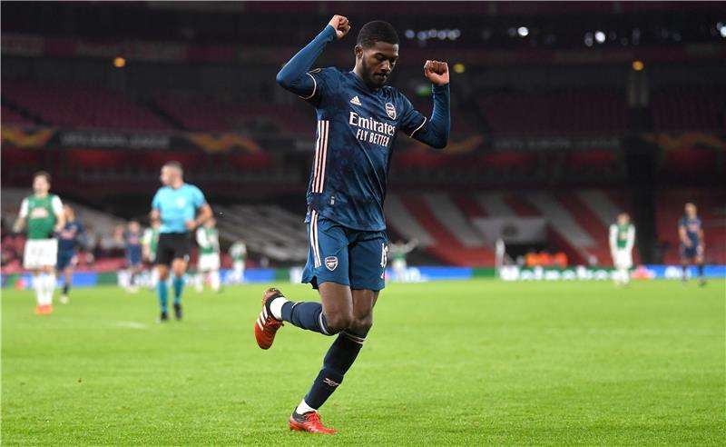 أينسلي مايتلاند نايلز