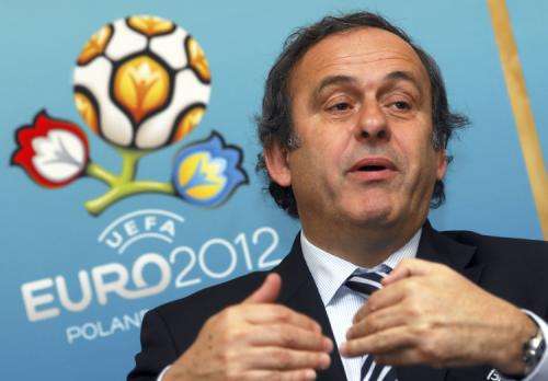 2010-12-23t160847z_01_lvi901_rtridsp_3_soccer-uefa-platini_reuters