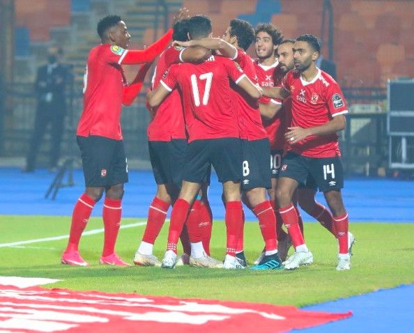 لاعبو الأهلي