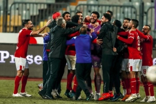 لاعبو الأهلي