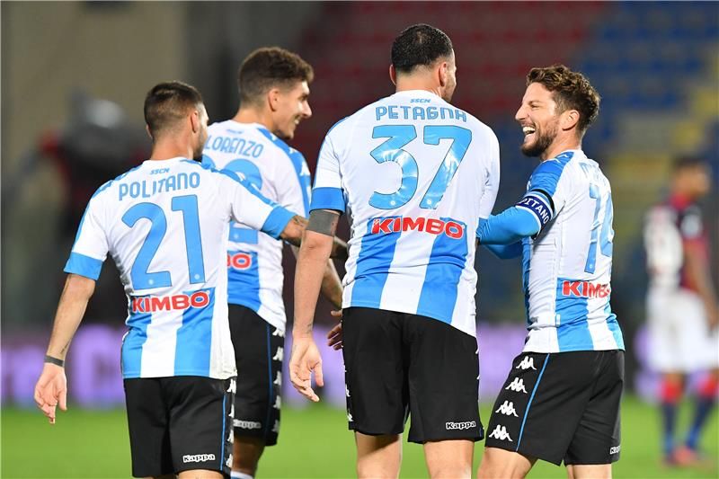 لاعبو نابولي 