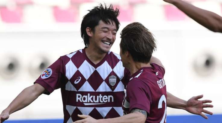 فرحة لاعبي فيسيل كوبي