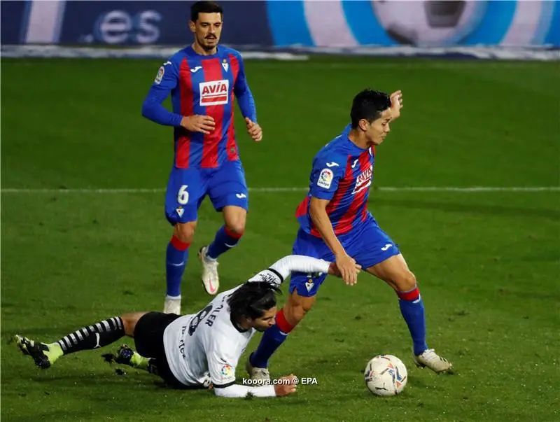 ?i=epa%2fsoccer%2f2020-12%2f2020-12-07%2f2020-12-07-08869190_epa