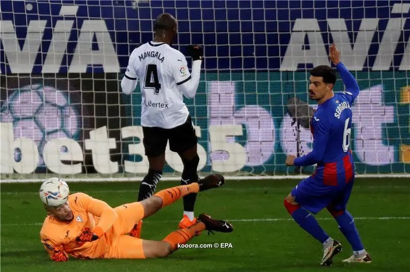 ?i=epa%2fsoccer%2f2020-12%2f2020-12-07%2f2020-12-07-08869218_epa