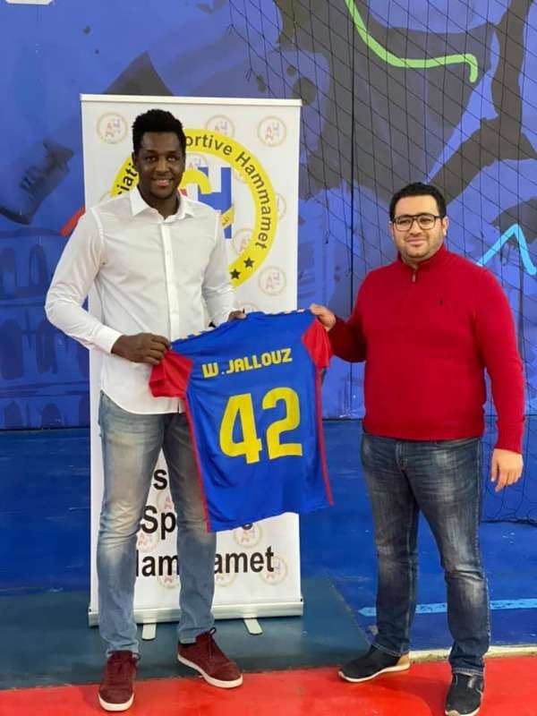 وائل حلوز بعد إمضاء العقد اليوم