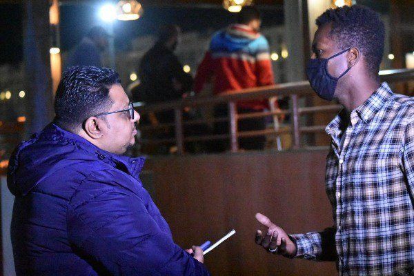 علي غزال و مراسل كووورة