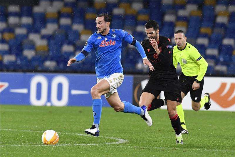 جانب من لقاء نابولي وسوسيداد