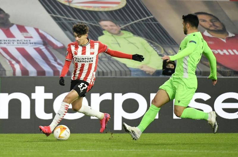 2020-12-10t180340z_1033909654_up1egca1e64u1_rtrmadp_3_soccer-europa-psv-omo-report_reuters