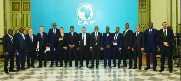 من الاجتماع