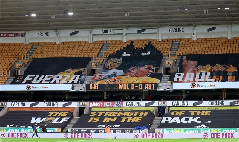 لافتة تكريم خيمينيز