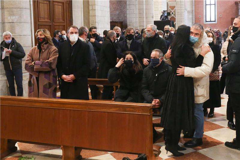 من جنازة روسي