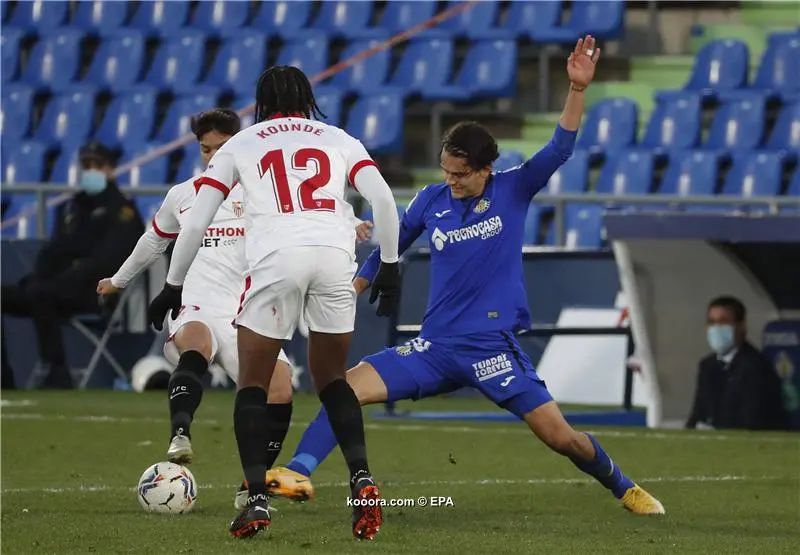 ?i=epa%2fsoccer%2f2020-12%2f2020-12-12%2f2020-12-12-08879807_epa