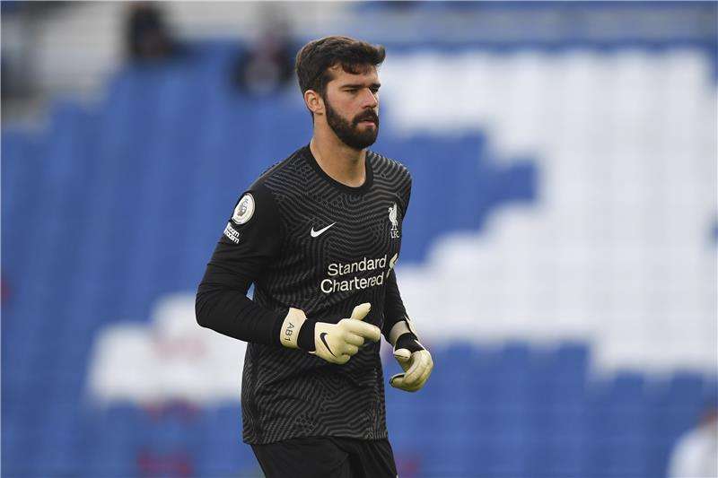 أليسون بيكر