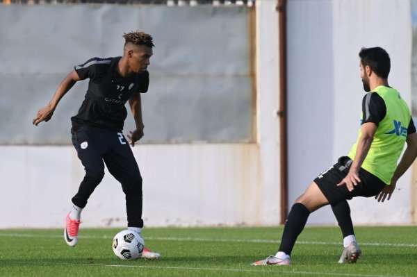 فواز الصقور