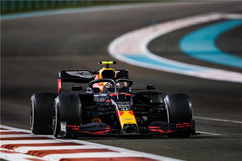 ألكسندر ألبون 