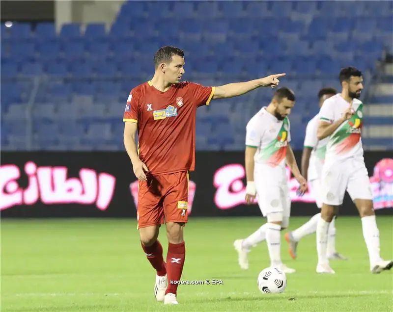 ?i=epa%2fsoccer%2f2020-12%2f2020-12-12%2f2020-12-12-08879462_epa