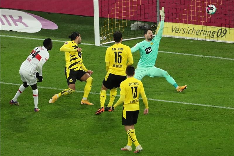من مباراة دورتموند وشتوتجارت
