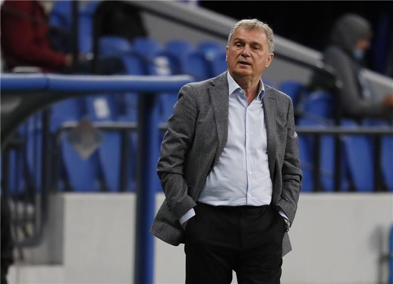 يوبيشا تومباكوفيتش 