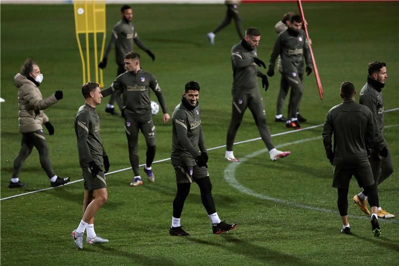 لاعبو أتلتيكو مدريد 