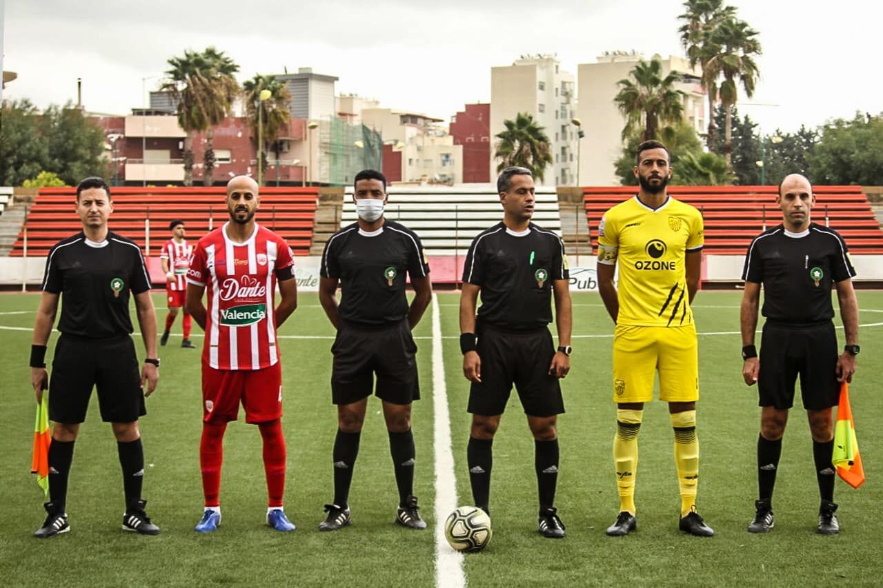 قبل بداية اللقاء