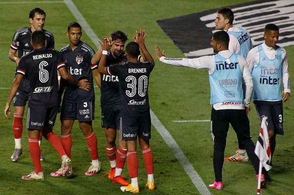 لاعبو ساو باولو 