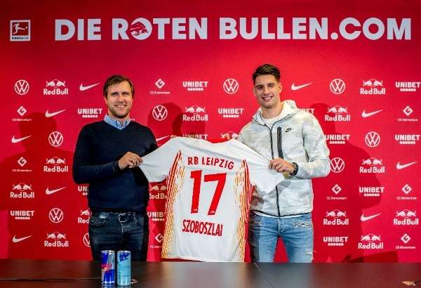 من تقديم اللاعب