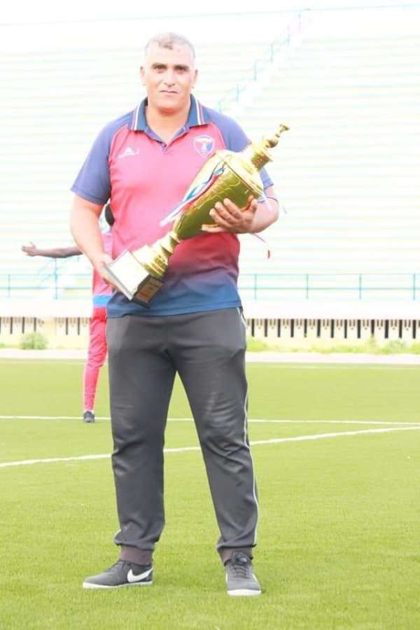 المستيري يحمل الكأس الممتازة