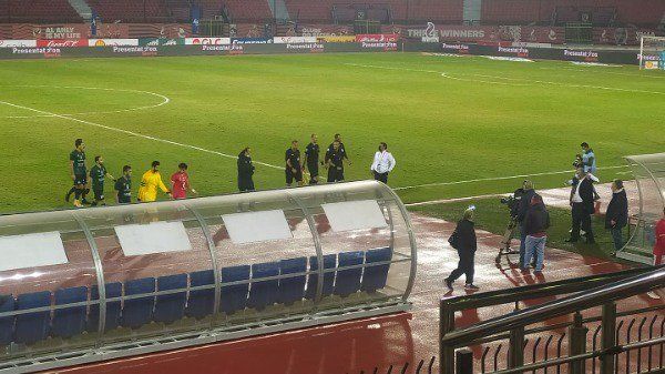 عبد الحفيظ أثناء اعتراضه