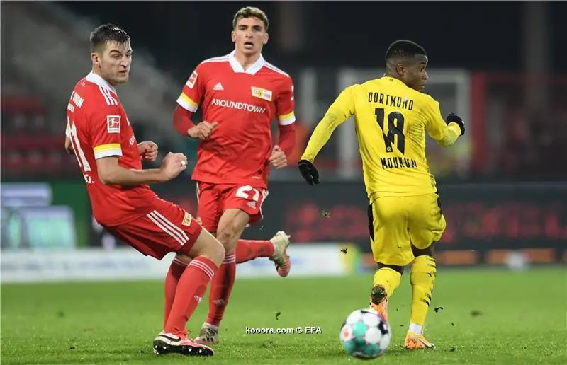 ?i=epa%2fsoccer%2f2020-12%2f2020-12-18%2f2020-12-18-08892744_epa