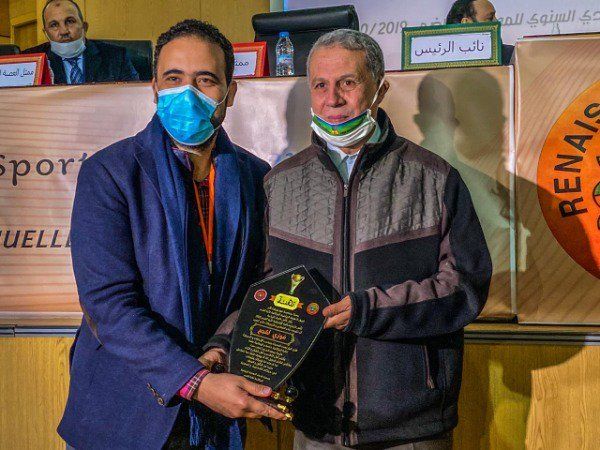 من العمومية 