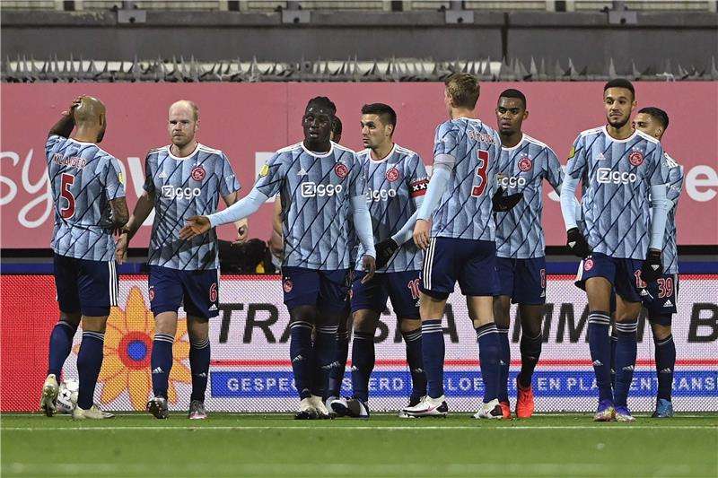 لاعبو أياكس 