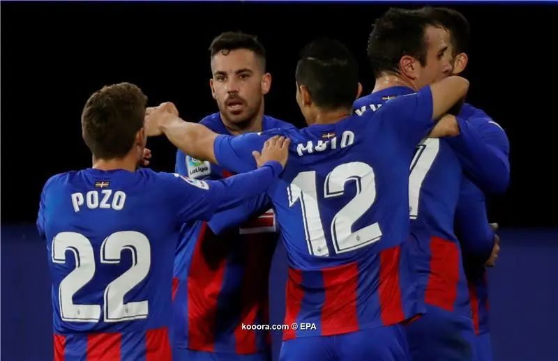 ?i=epa%2fsoccer%2f2020-12%2f2020-12-20%2f2020-12-20-08896880_epa